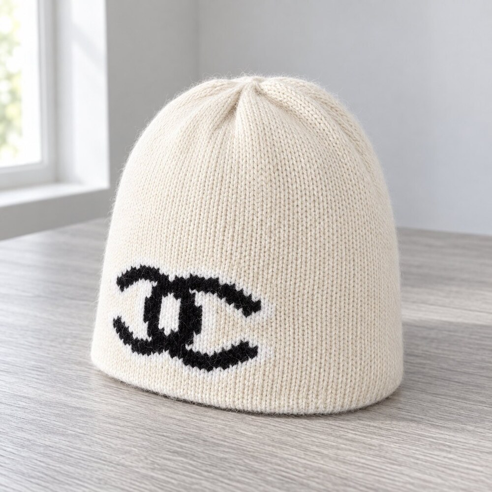CHANEL CC Cashmere Knit Beanie - Picture 4 of 6